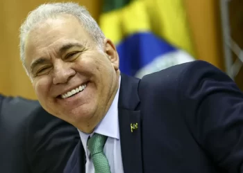 Queiroga relaciona a sua pré-candidatura em JP à eleição de Tarcísio em SP