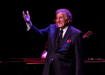 Morre o lendário cantor norte-americano Tony Bennett, aos 96 anos