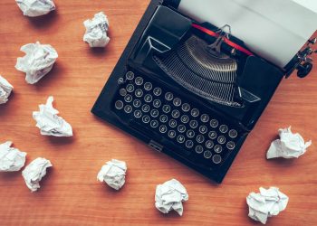 Dia do Escritor: um mundo construído com tintas e palavras