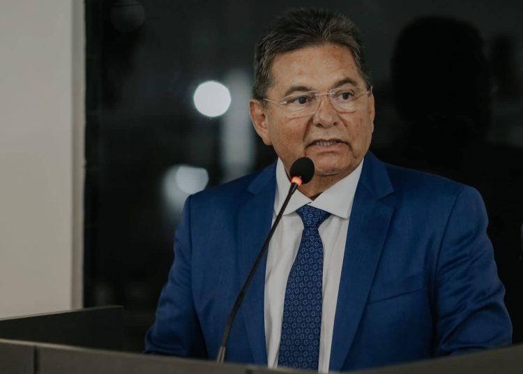 Adriano Galdino: “João deveria ter um partido para chamar de seu”