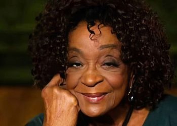 Morre de infarto, aos 90 anos, a atriz Léa Garcia