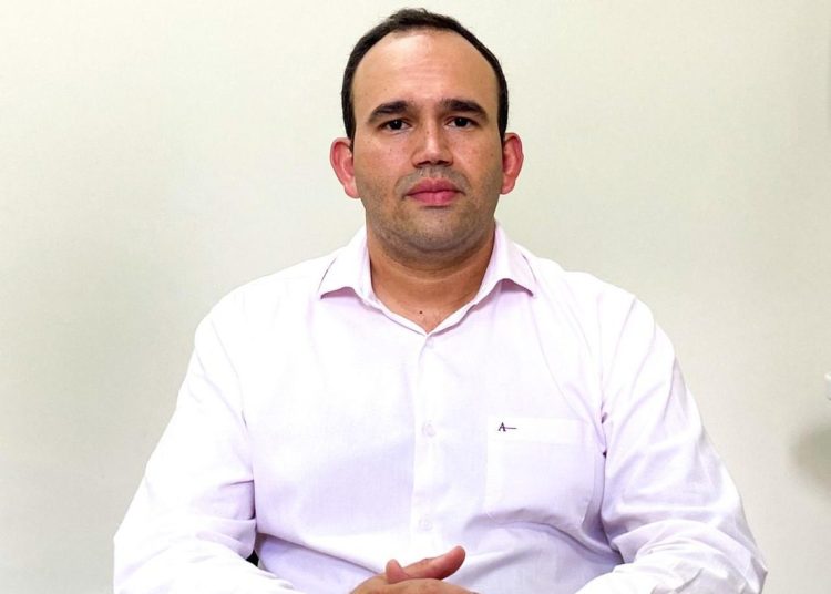 Jhony reitera desejo de disputar prefeitura de CG e elogia Daniella Ribeiro