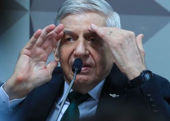 Augusto Heleno: acampamentos bolsonaristas eram “ordeiros e pacíficos”