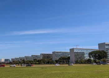 Brasil recebe presidência do G20 e propõe força-tarefa contra fome