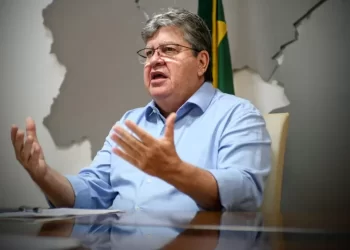 João sobre candidatura ao Senado: “Processo natural, mas não obrigatório”