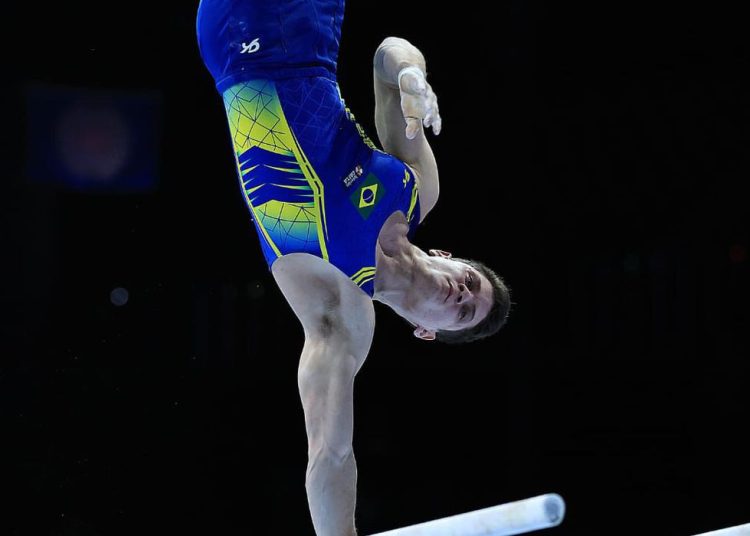 Ginastas brasileiros garantem duas vagas nos Jogos de Paris