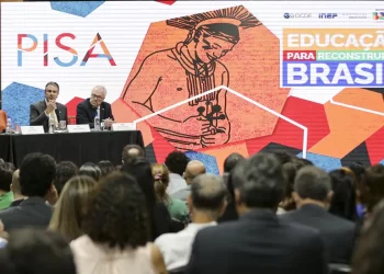 Pisa: menos de 50% dos alunos sabem o básico em matemática e ciências