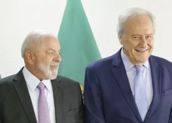 Políticos e advogados brigam por cargos na equipe de Lewandowski