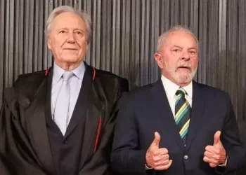 Ex-ministro do STF deve ser nomeado por Lula como substituto de Flávio Dino