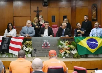 Em sessão na CMJP, Queiroga enxerga direita brasileira em seu momento mais forte