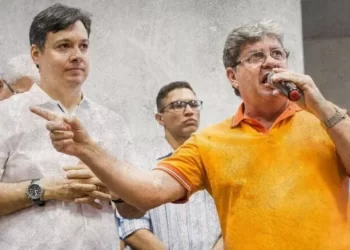 João Azevêdo nega pedido de anuência ao PSB para Júnior Araújo disputar eleição em Cajazeiras