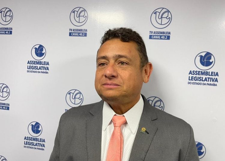 Wallber Virgolino apoia desistência de Nilvan Ferreira em João Pessoa e pré-candidatura em Santa Rita