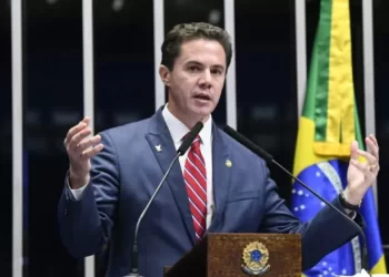 Veneziano diz desconhecer agenda de Bruno com Cássio para tratar de impasse com Romero