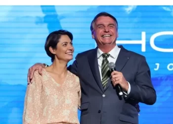 Após Planalto encontrar móveis do Alvorada, Michelle Bolsonaro cita ‘desgaste emocional’ e promete ‘medidas judiciais’