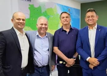 Wallber se reúne com Bolsonaro, Queiroga e Cabo Gilberto e assume PL em Cabedelo