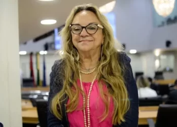 Parlamentar sai em defesa de colega e confirma acusações de ‘perseguição política’ no governo João Azevedo