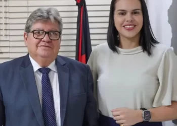 O silêncio da Secretaria de Meio Ambiente diante de polêmica sobre esgoto em praia de Cabo Branco, em João Pessoa