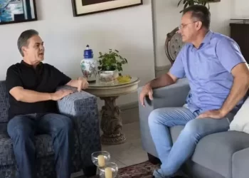 Sargento Neto se reúne com Cássio para discutir eleições em Campina