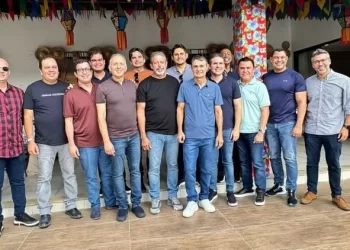 Em clima de suspense, Romero Rodrigues se reúne com “adversários” em confraternizações juninas