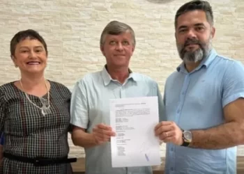 Marcos Wéric e Karla Alencar registram chapa única para eleições do triênio 2024-2027 na API