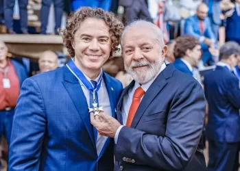 Senador paraibano participa de reunião de Lula com reitores de universidades