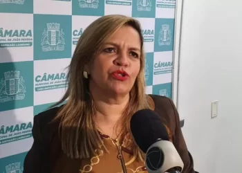 Raíssa Lacerda toma posse em definitivo no mandato de vereadora em João Pessoa