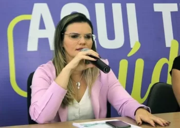 João Azevedo exonera Renata Nóbrega do cargo de secretária-executiva de Saúde da Paraíba