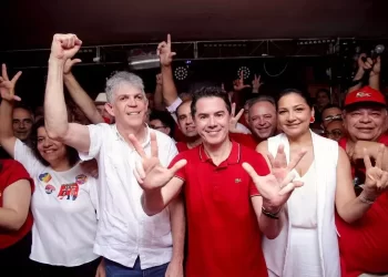 Veneziano revela acordo com Ricardo Coutinho para união no 2º turno em João Pessoa