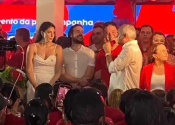 Dra. Manuella Alves, filha de Manoel Junior, é lançada como pré-candidata a vice-prefeita em Pedras de Fogo