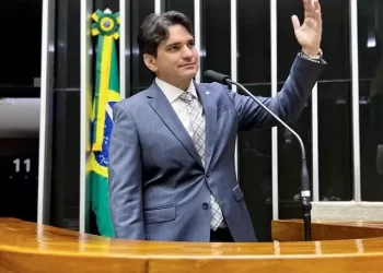 “Está passando da hora”, diz Murilo Galdino sobre definição de possível candidatura de Romero, em Campina